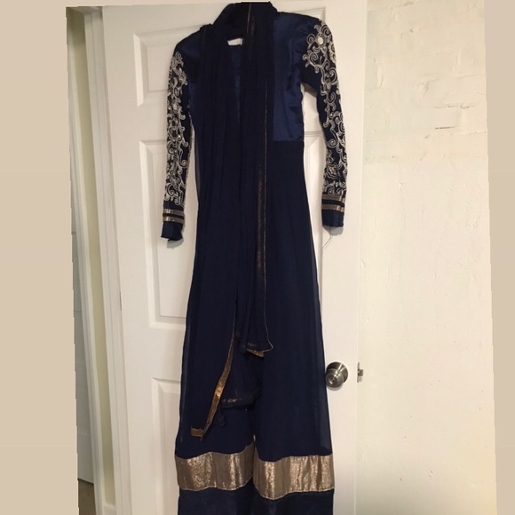 Indian Dress - Picture 4 of 4